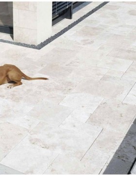 dallage piscine pierre naturelle  Sant'Elena